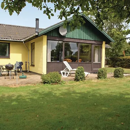 3 Bedroom Gorgeous In Hejls